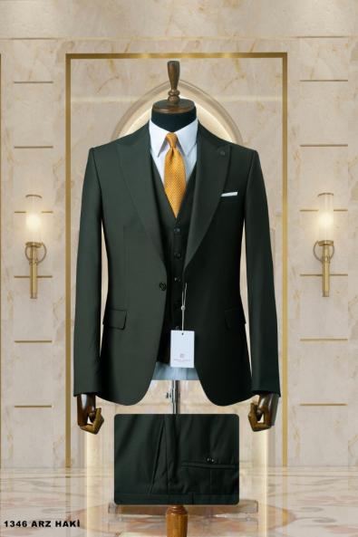 Plain Suit
